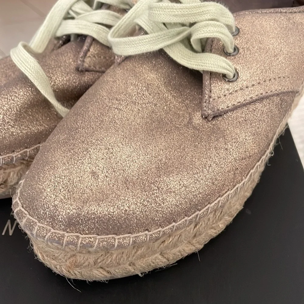 Steven Madden gold platform espadrilles vacation beach resort wear size 9